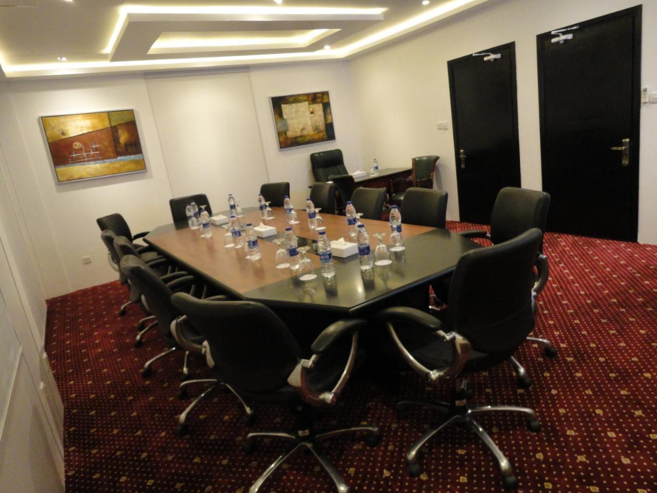 Al Andalus Plaza Hotel Manama Ngoại thất bức ảnh