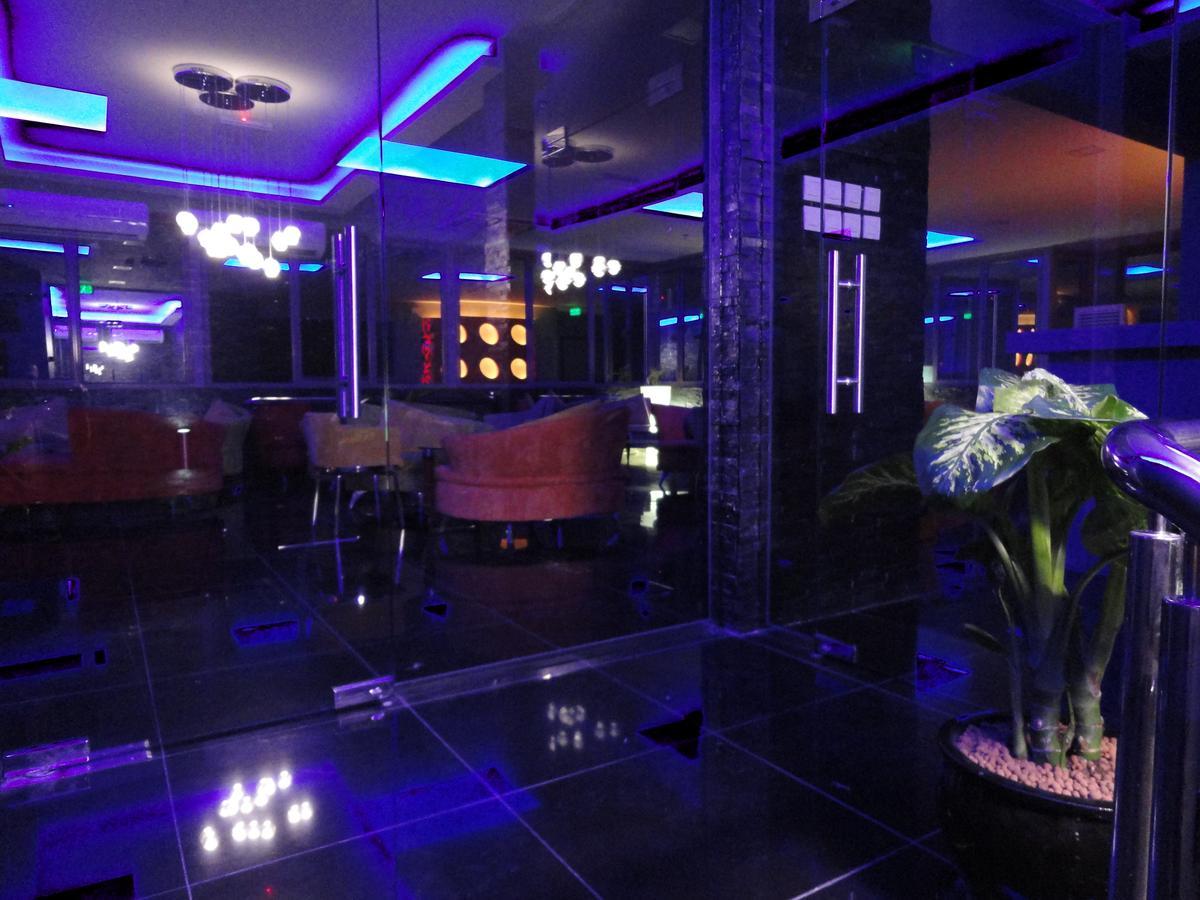 Al Andalus Plaza Hotel Manama Ngoại thất bức ảnh