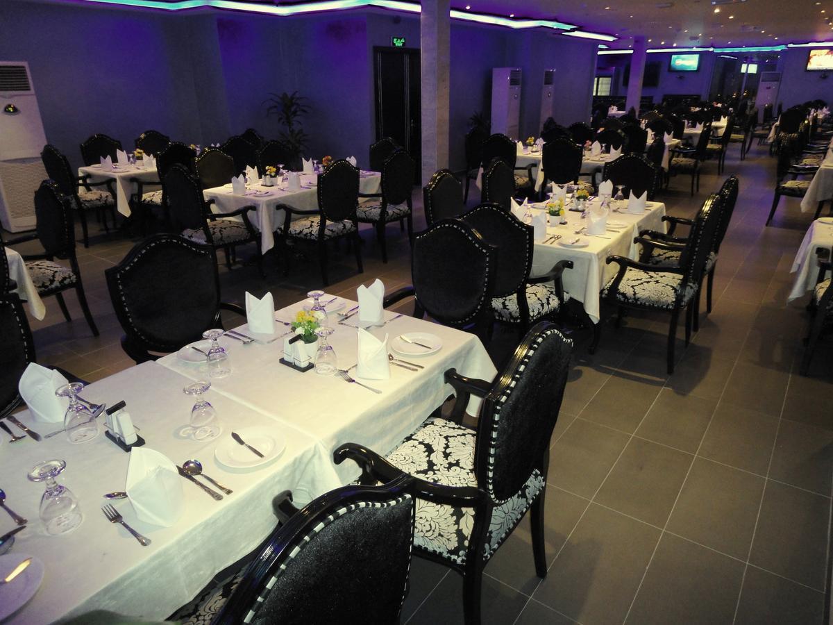 Al Andalus Plaza Hotel Manama Ngoại thất bức ảnh