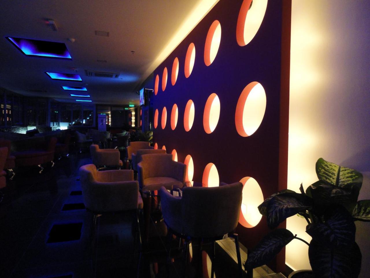 Al Andalus Plaza Hotel Manama Ngoại thất bức ảnh