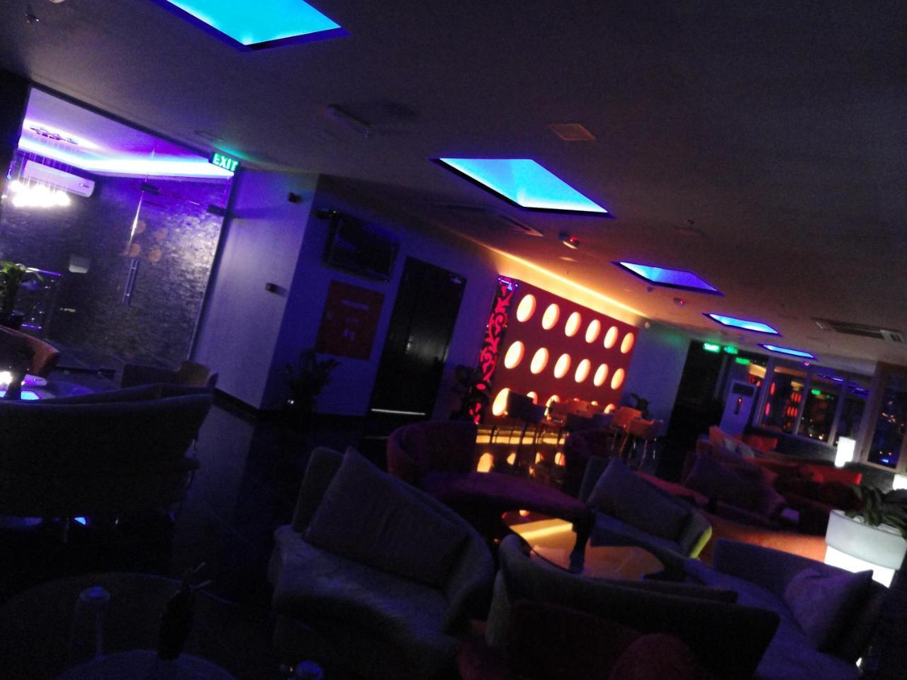 Al Andalus Plaza Hotel Manama Ngoại thất bức ảnh
