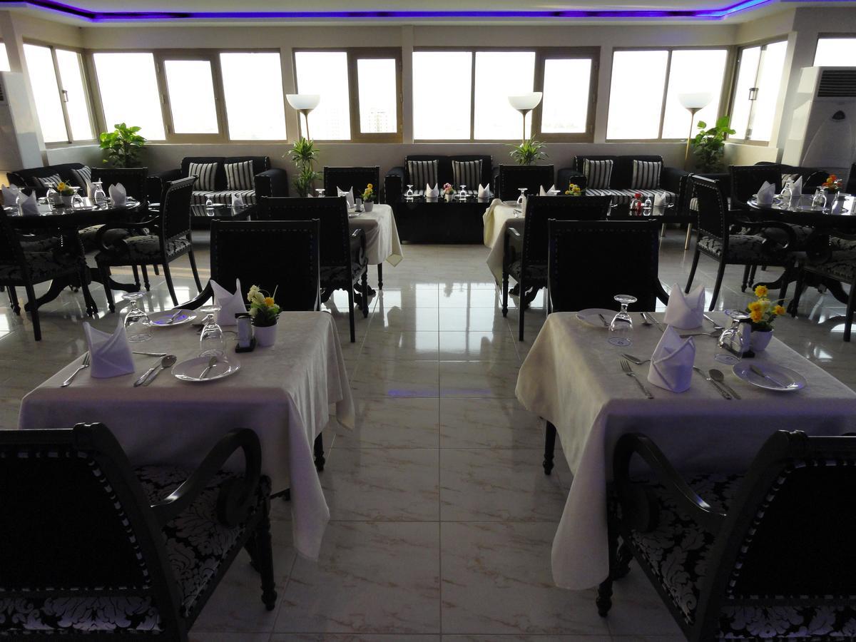 Al Andalus Plaza Hotel Manama Ngoại thất bức ảnh