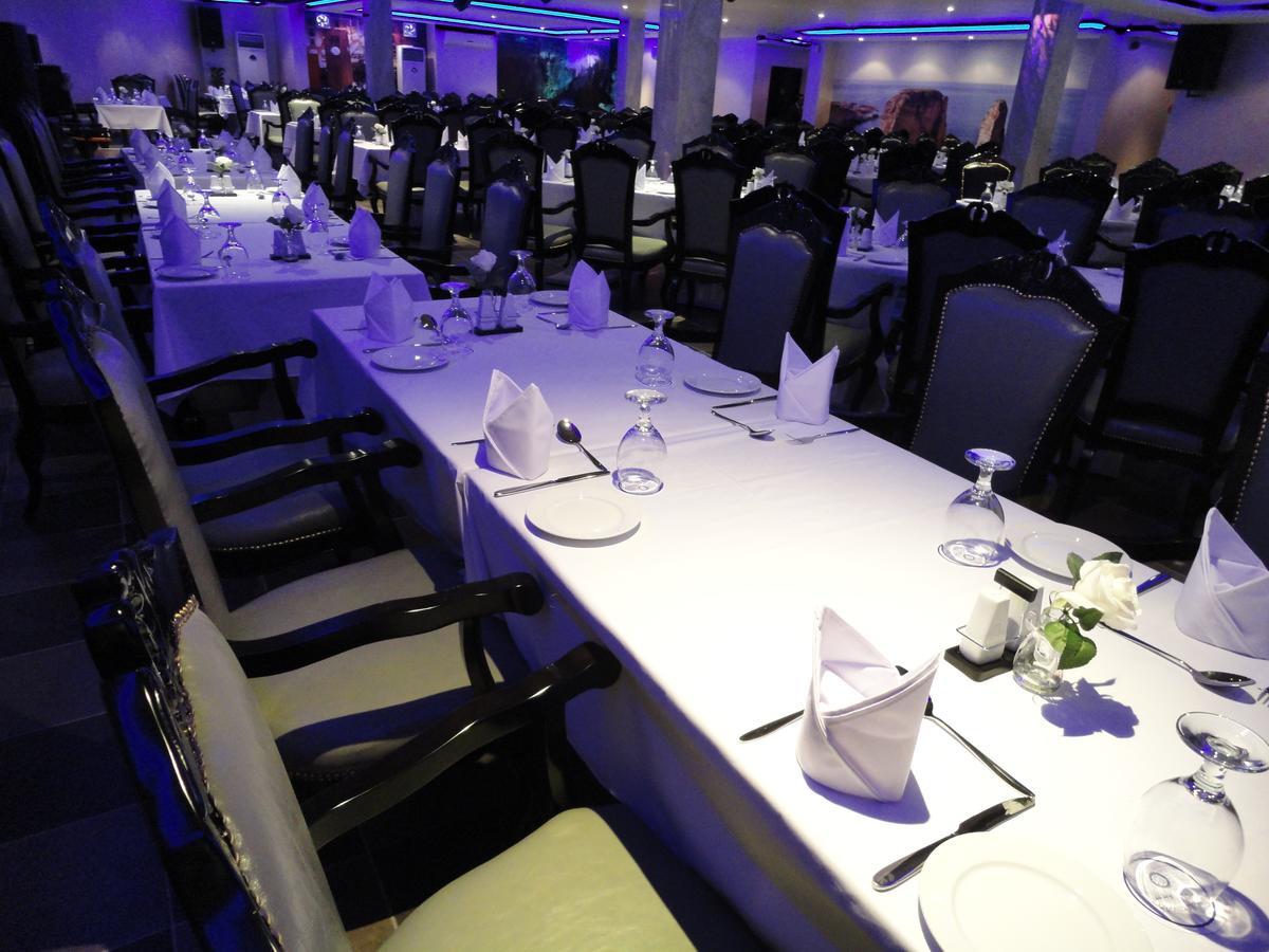Al Andalus Plaza Hotel Manama Ngoại thất bức ảnh