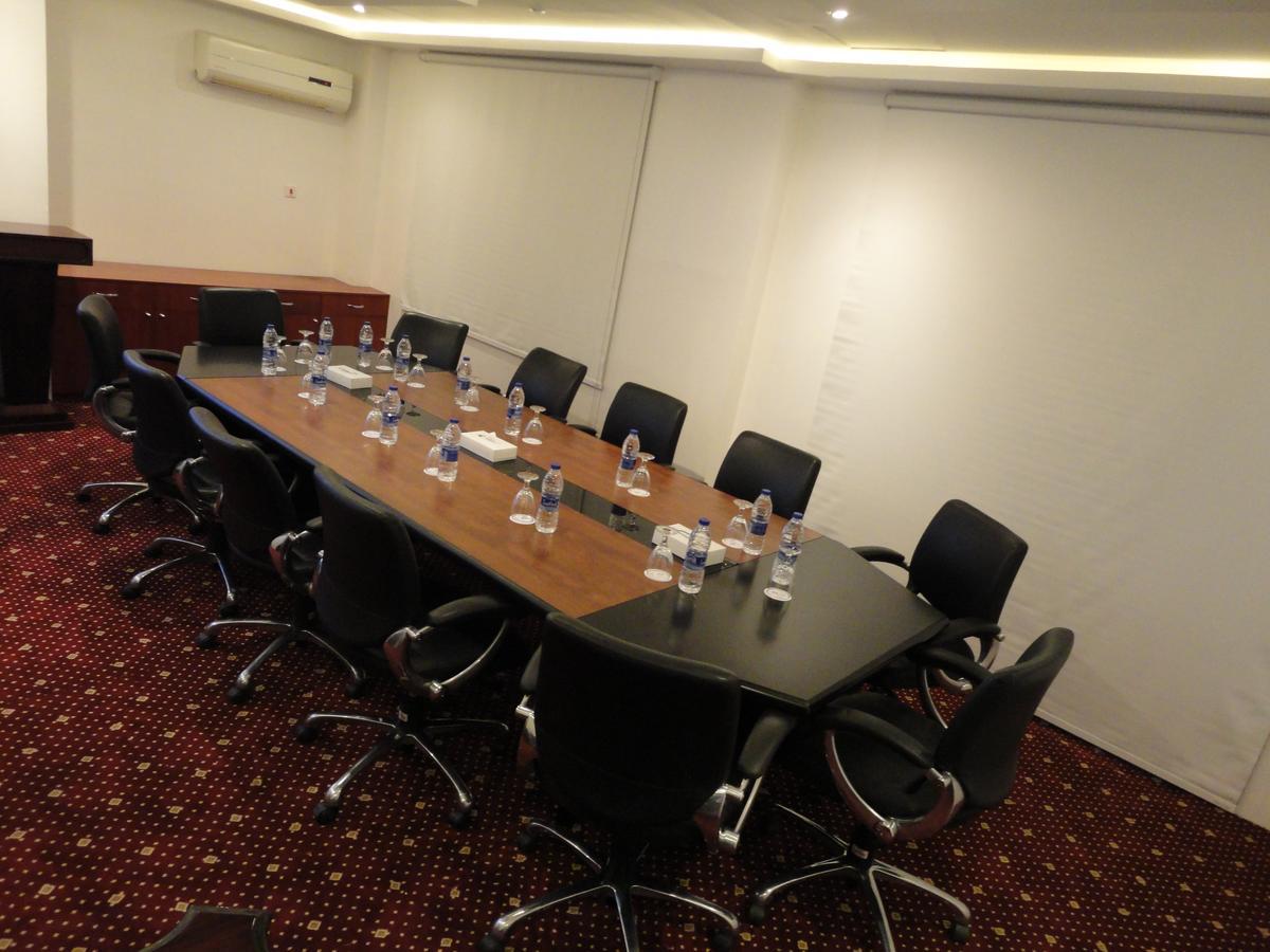 Al Andalus Plaza Hotel Manama Ngoại thất bức ảnh
