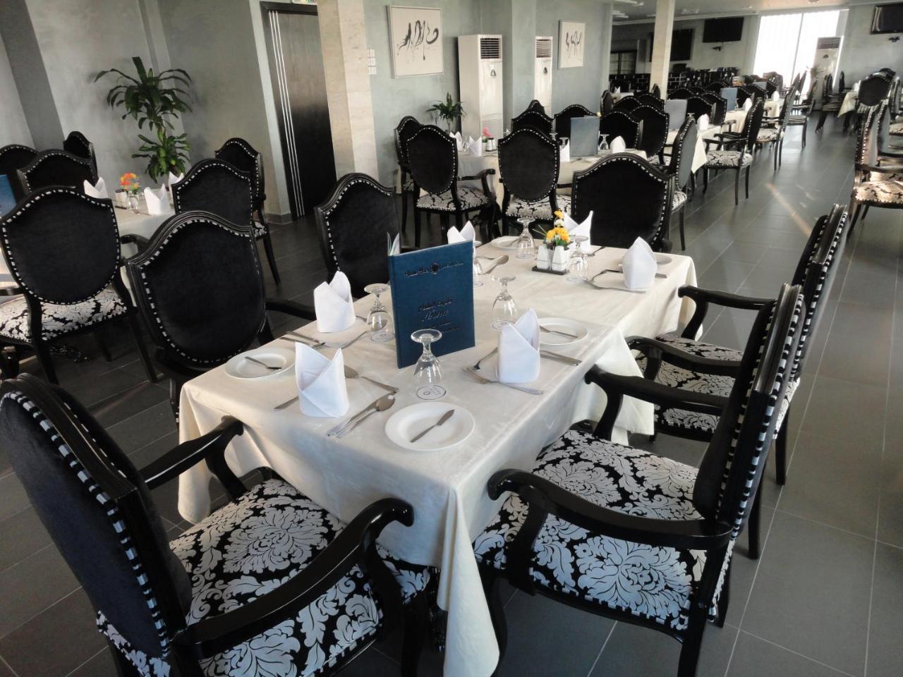 Al Andalus Plaza Hotel Manama Ngoại thất bức ảnh